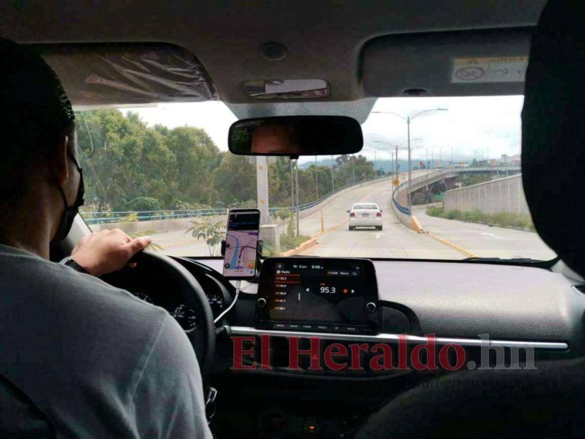 Taxis tradicionales aún resisten el embate de la modernidad de los VIP