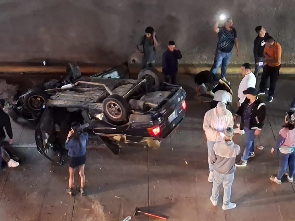 El aparatoso accidente no dejó víctimas mortales pese al fuerte golpe.