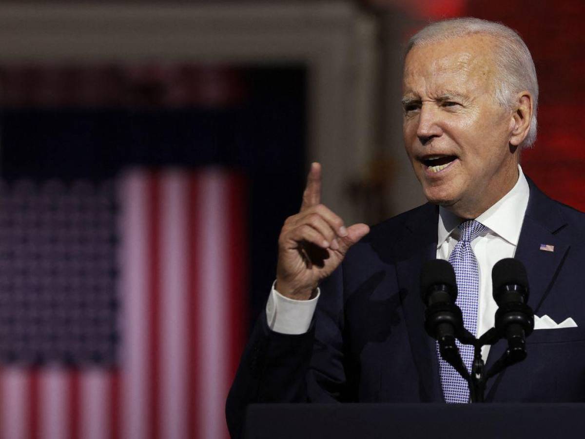 Joe Biden apunta contra Trump y sus seguidores “extremistas”