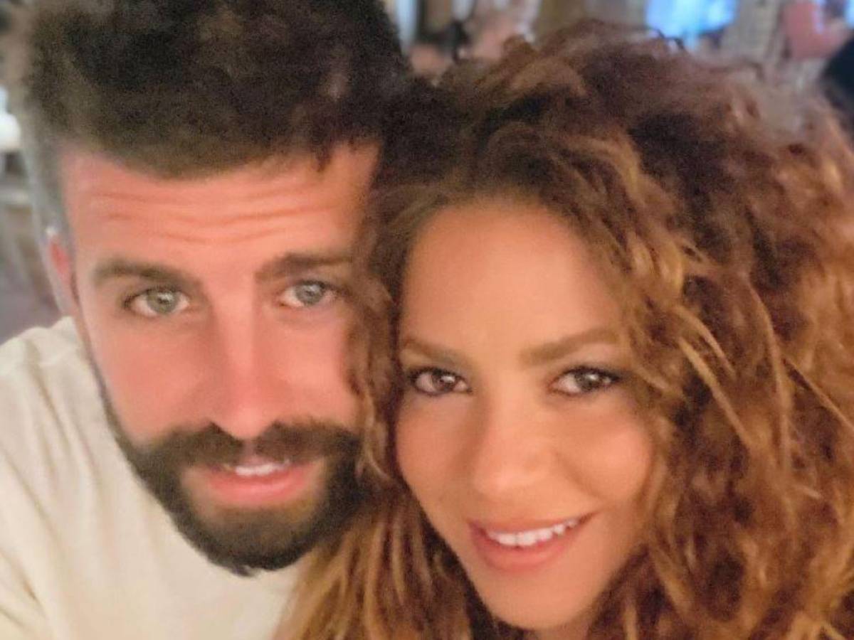 Aseguran que Piqué está molesto con Shakira por el manejo de la ruptura