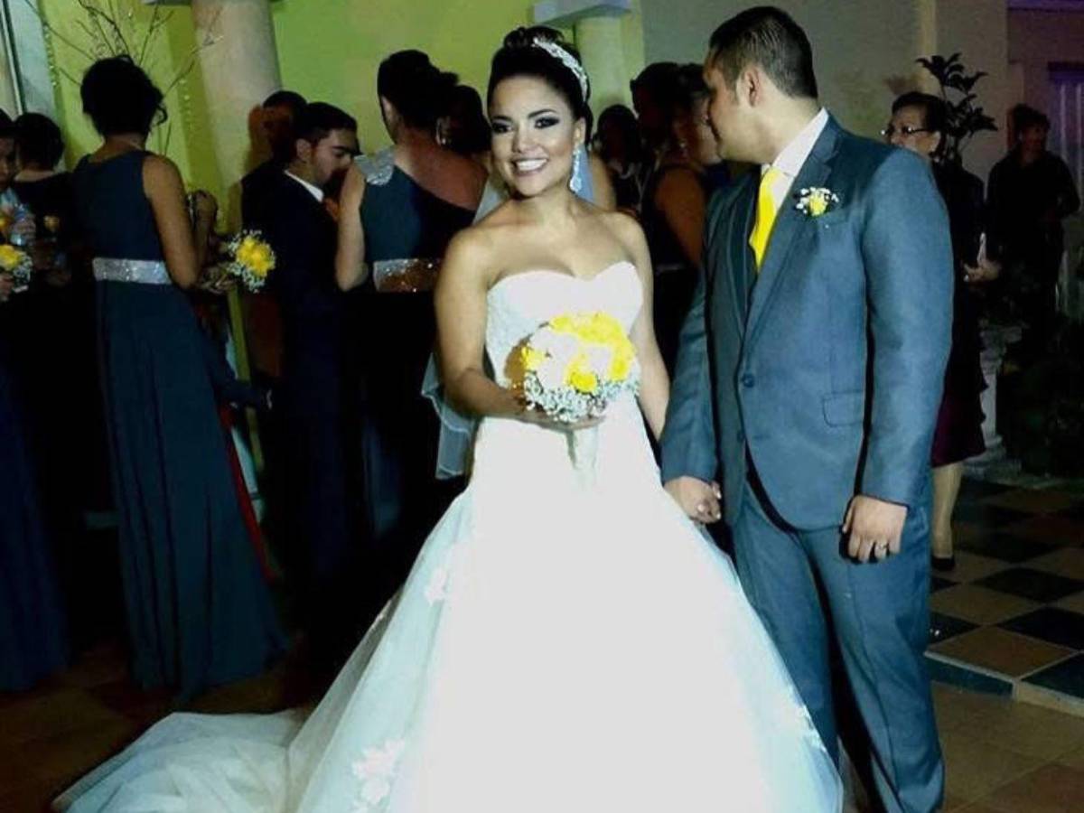 Ariela Cáceres y Dennis Andino conmemoran su décimo aniversario de matrimonio