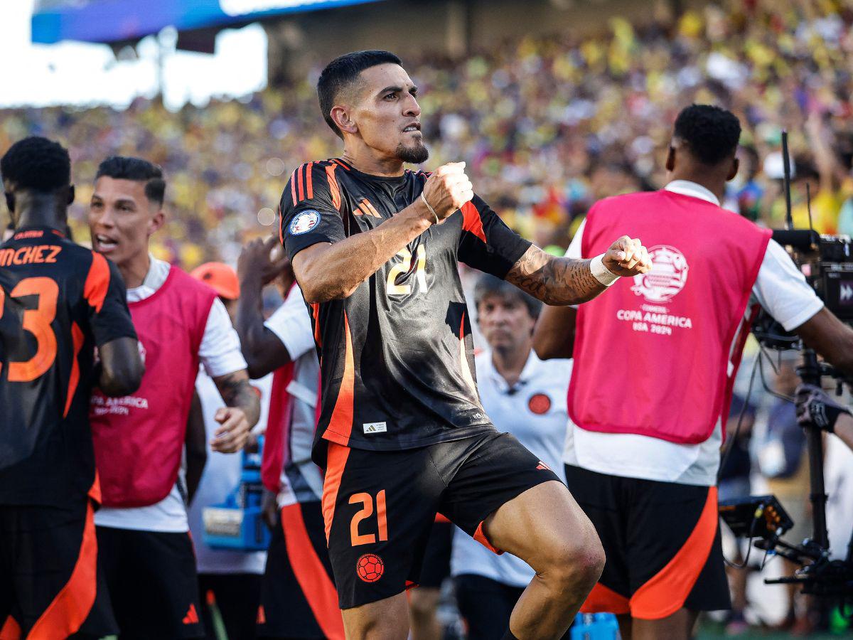 Colombia se queda con el liderato y manda a Brasil a jugar con Uruguay