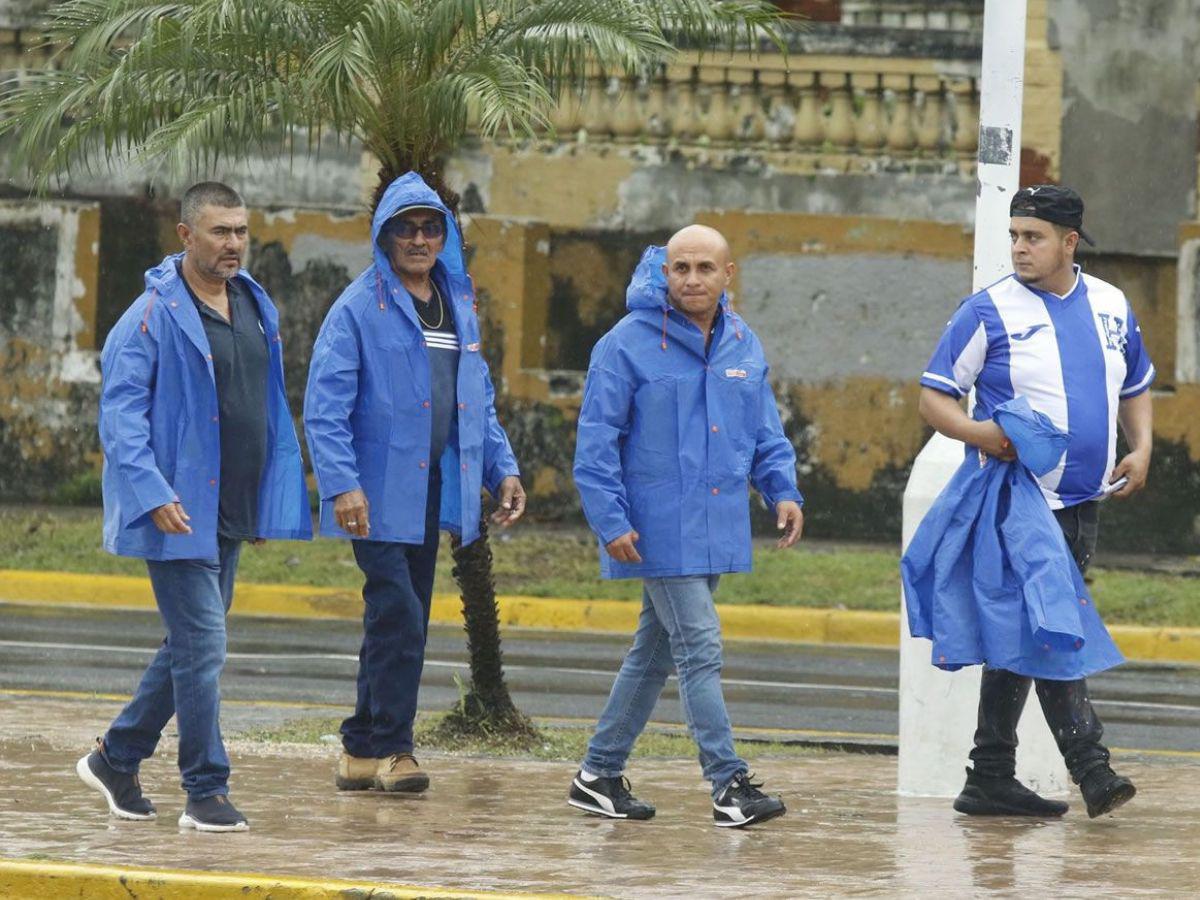 Así está la grama del Estadio Morazán tras lluvia y a horas del Honduras vs México