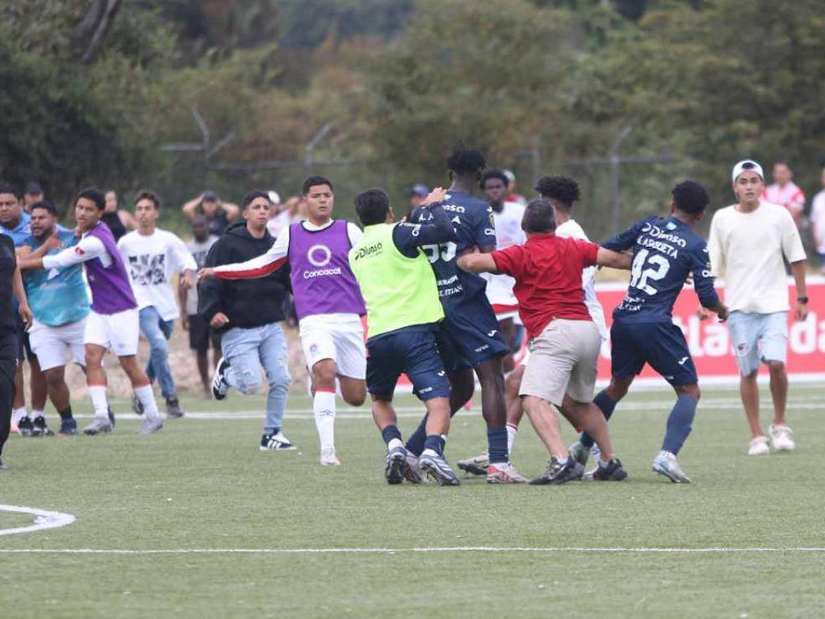 Violencia opaca la final del torneo de reservas entre Olimpia y Motagua