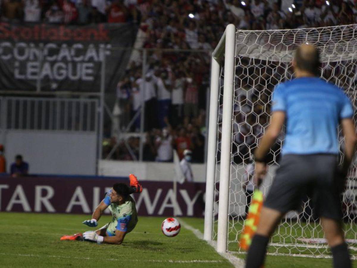 Video: Así fue el penal que falló Olimpia y el que anotó Alajuelense