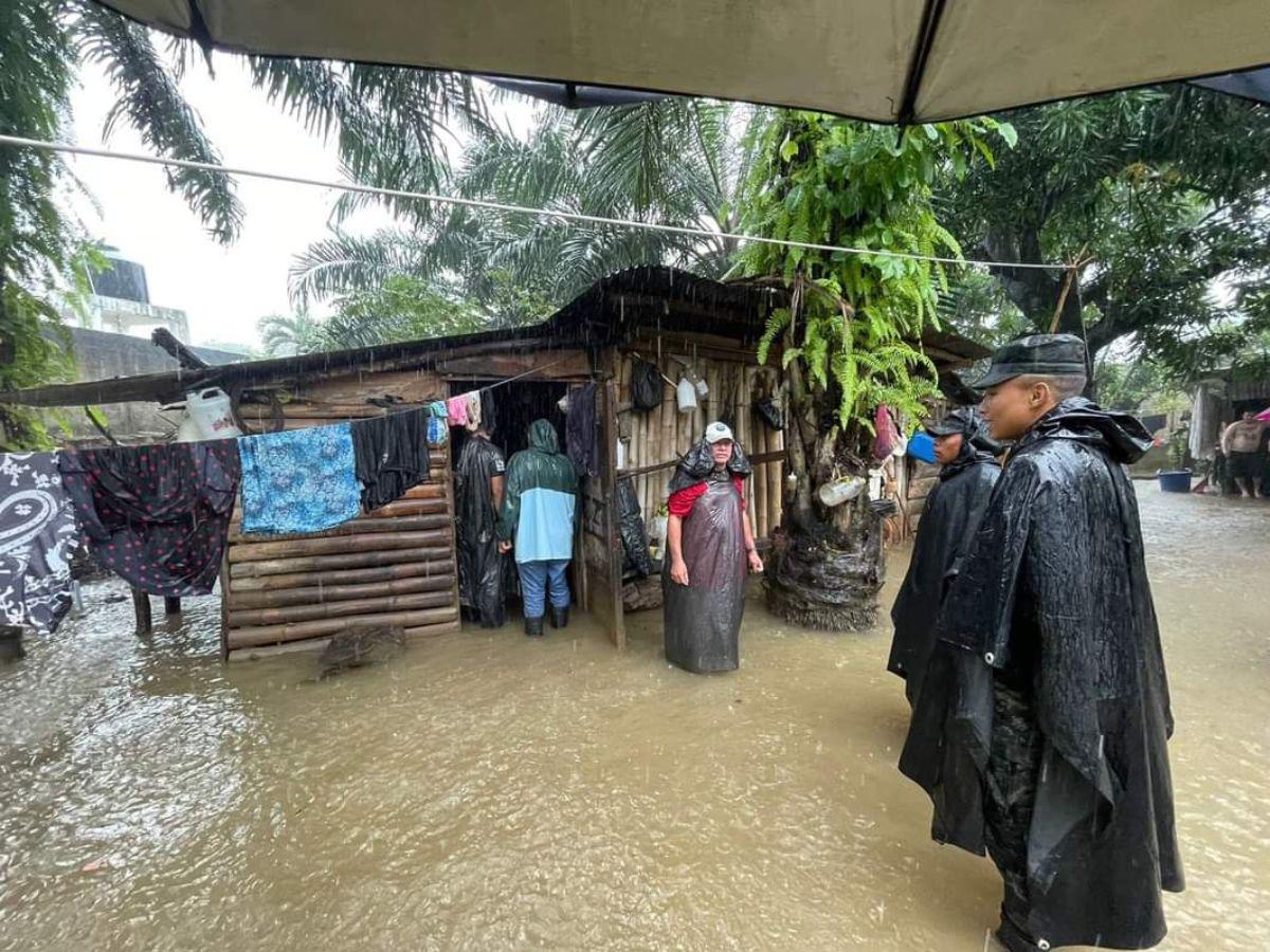 Sufrimiento, dolor e impotencia entre los afectados por la tormenta tropical Sara