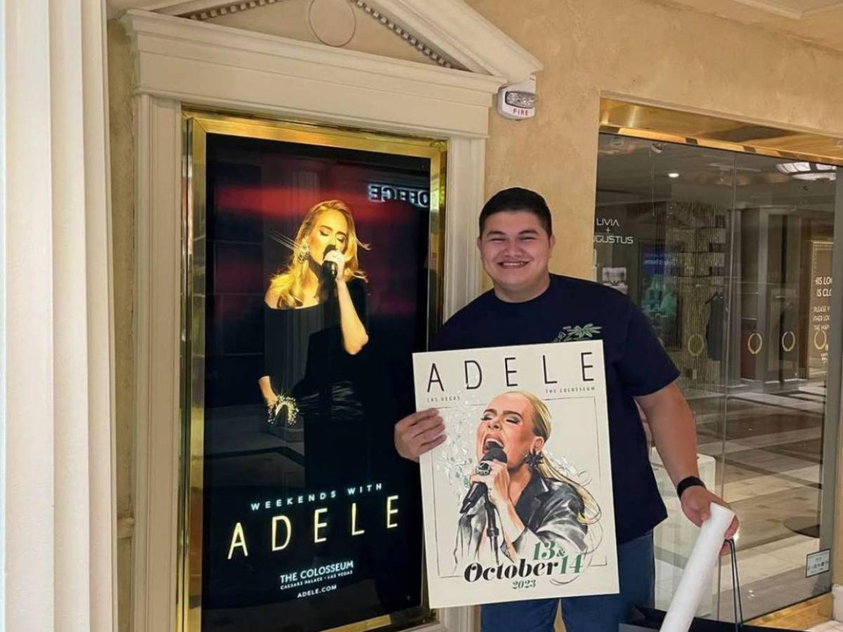 Hondureño le regala a Adele muñeca artesanal durante su show en Las Vegas