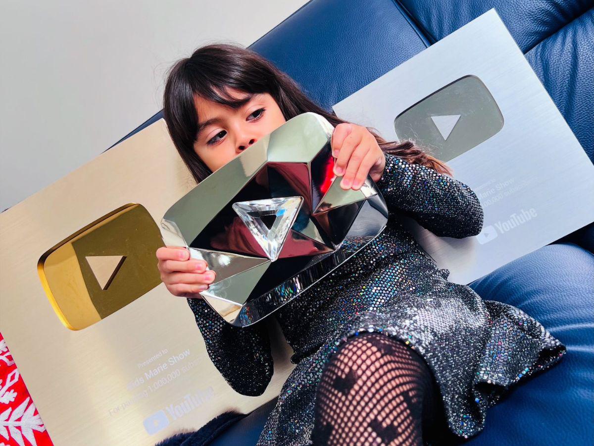 Así es Marie, la youtuber infantil hondureña que logró el diamante de YouTube