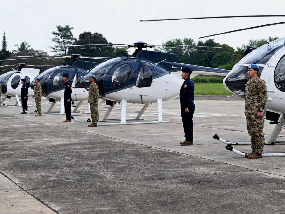 El Salvador recibe cuatro helicópteros por parte de Estados Unidos