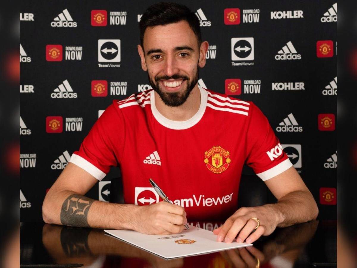 Bruno Fernandes renueva hasta 2026 con el Manchester United