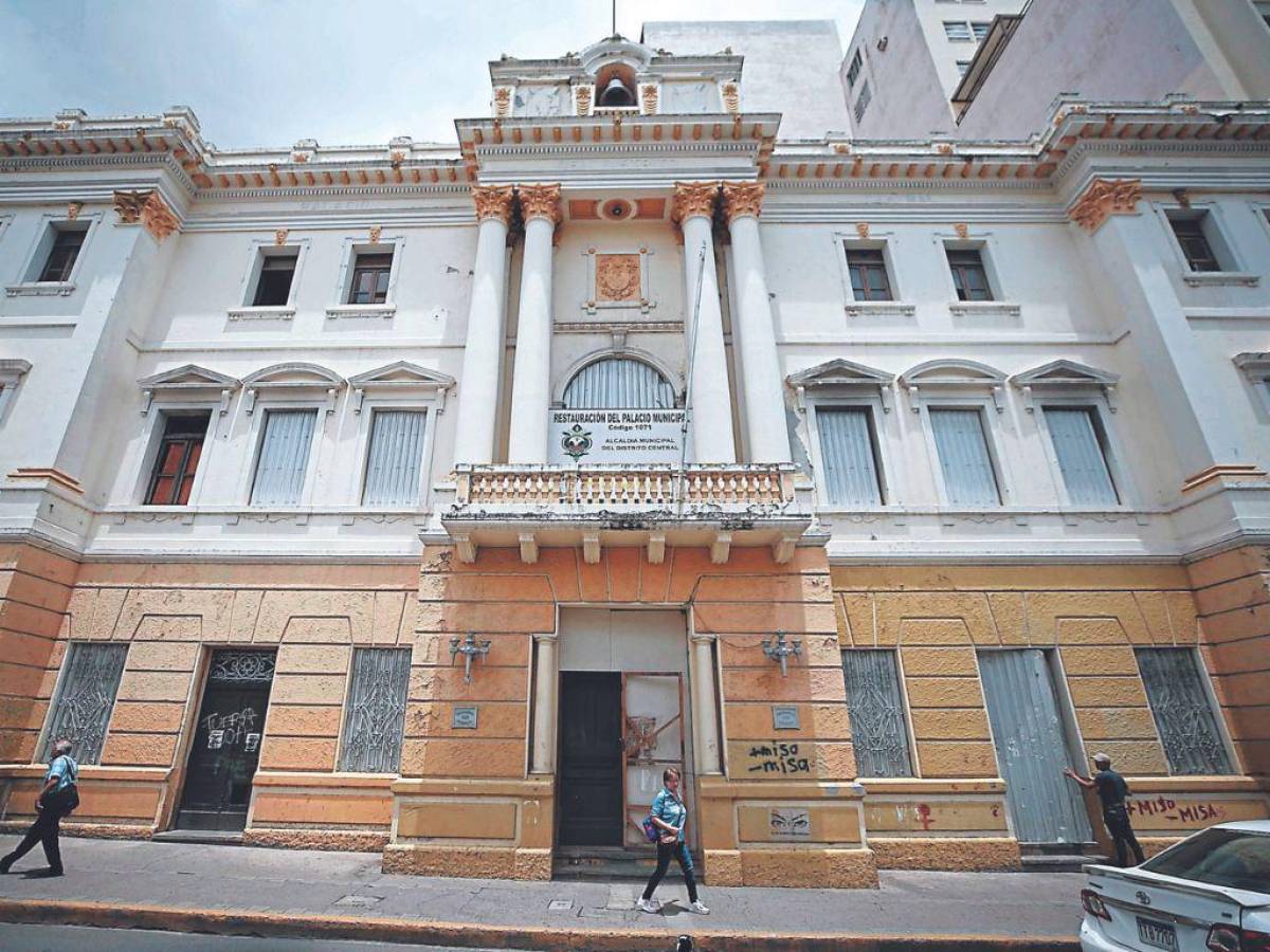 Palacio Municipal, a la espera de recuperar su grandeza y legado