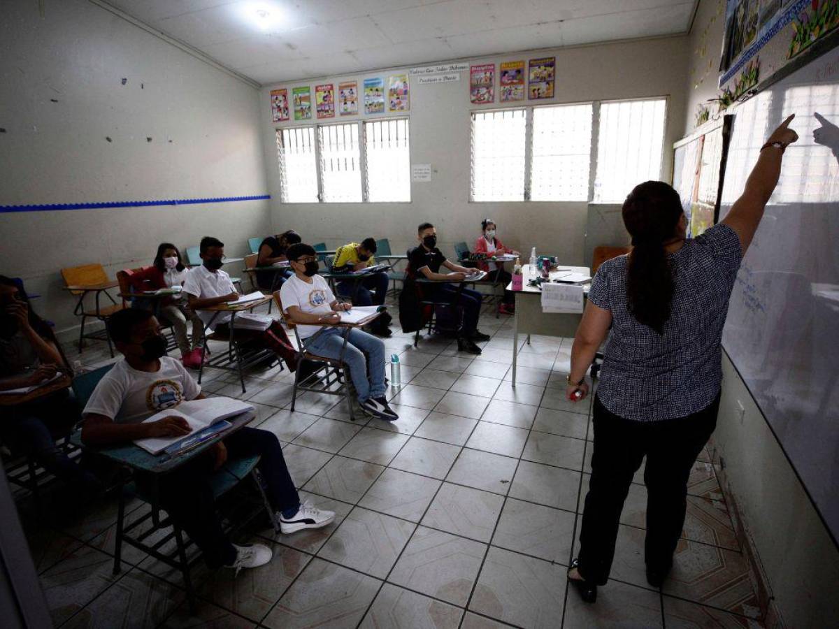 Secretaría de Educación no prohibirá la religión en las escuelas de Honduras