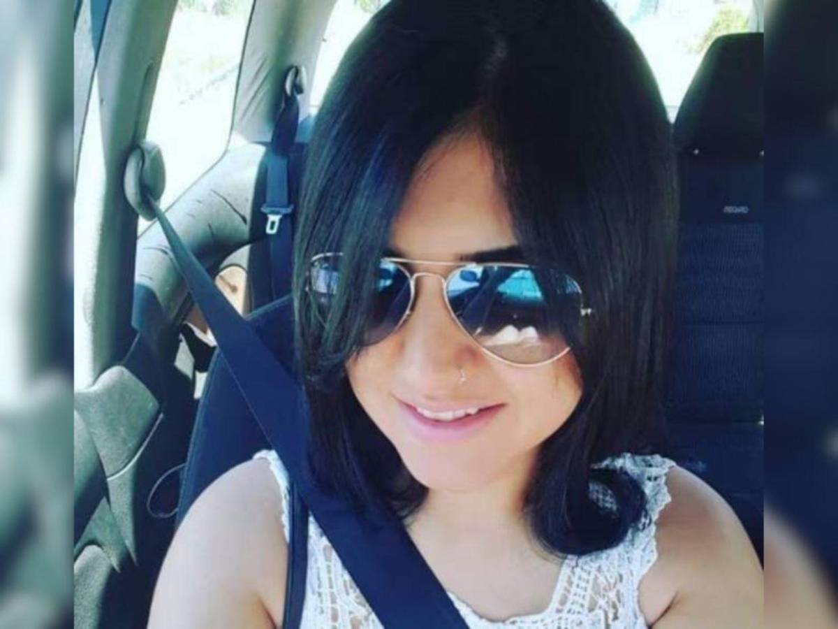 Lorenza, la joven hallada muerta tras la DANA en Valencia; su padre denuncia a sus amigas