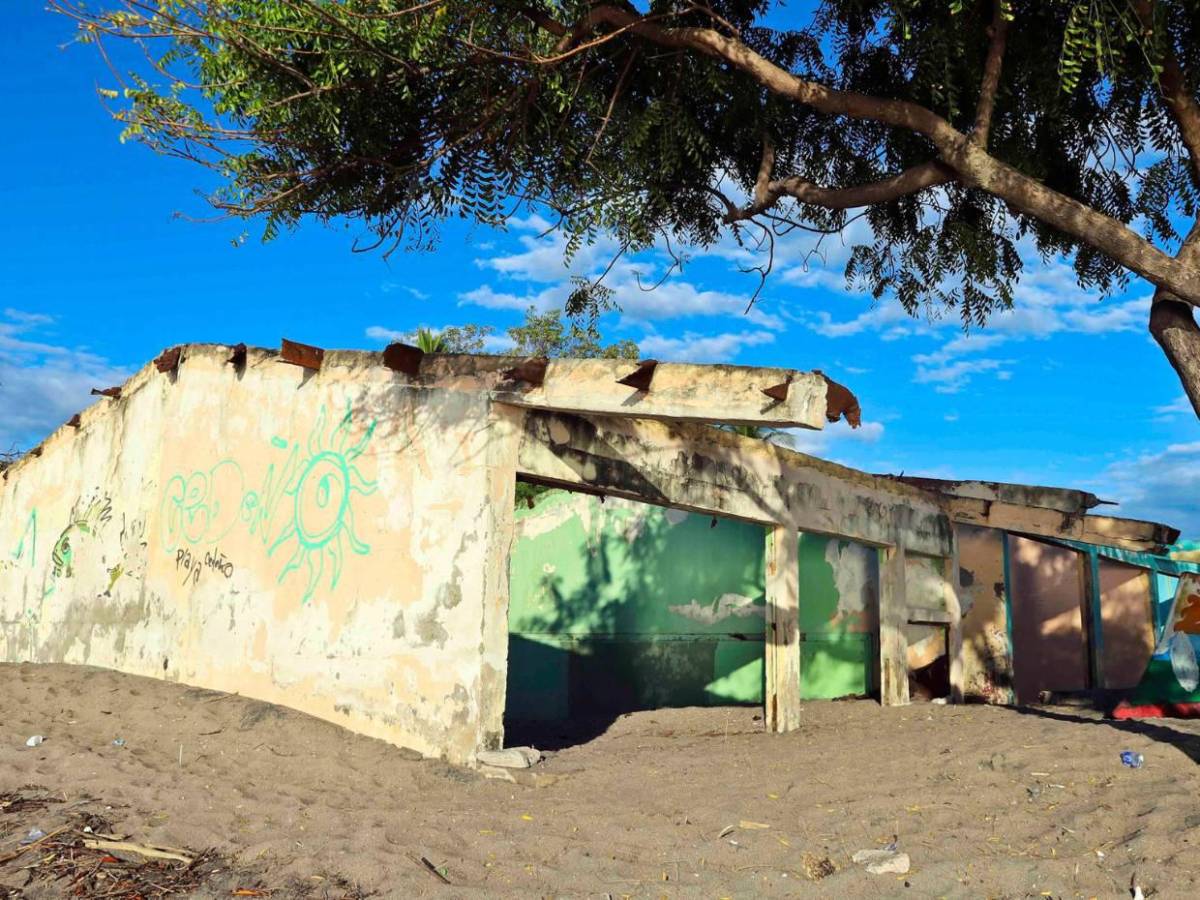 Devastación, éxodo y abandono: así arrasa el mar con Cedeño