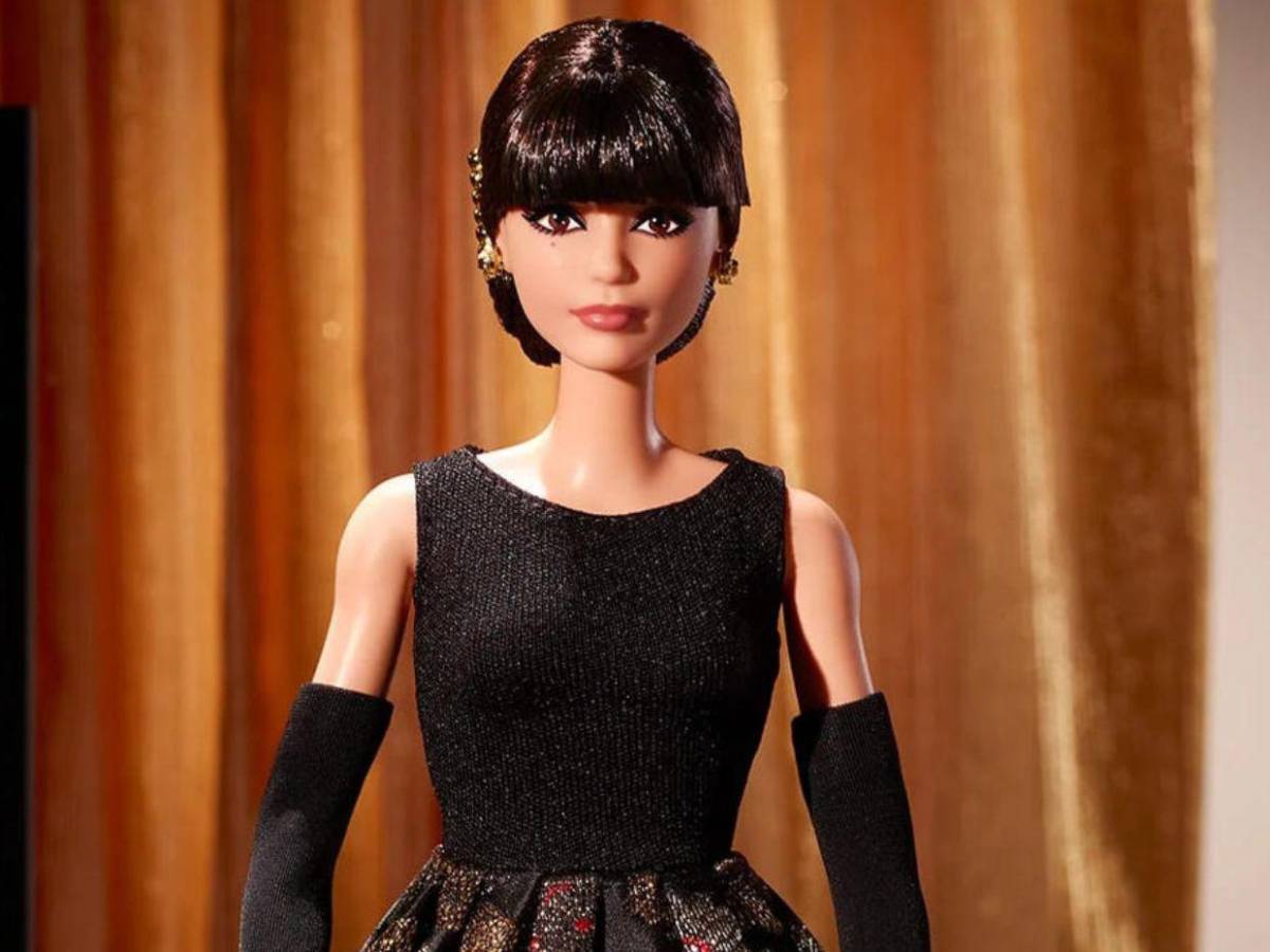 Crean Barbie en homenaje a Rita Moreno por su legado artístico y cultural