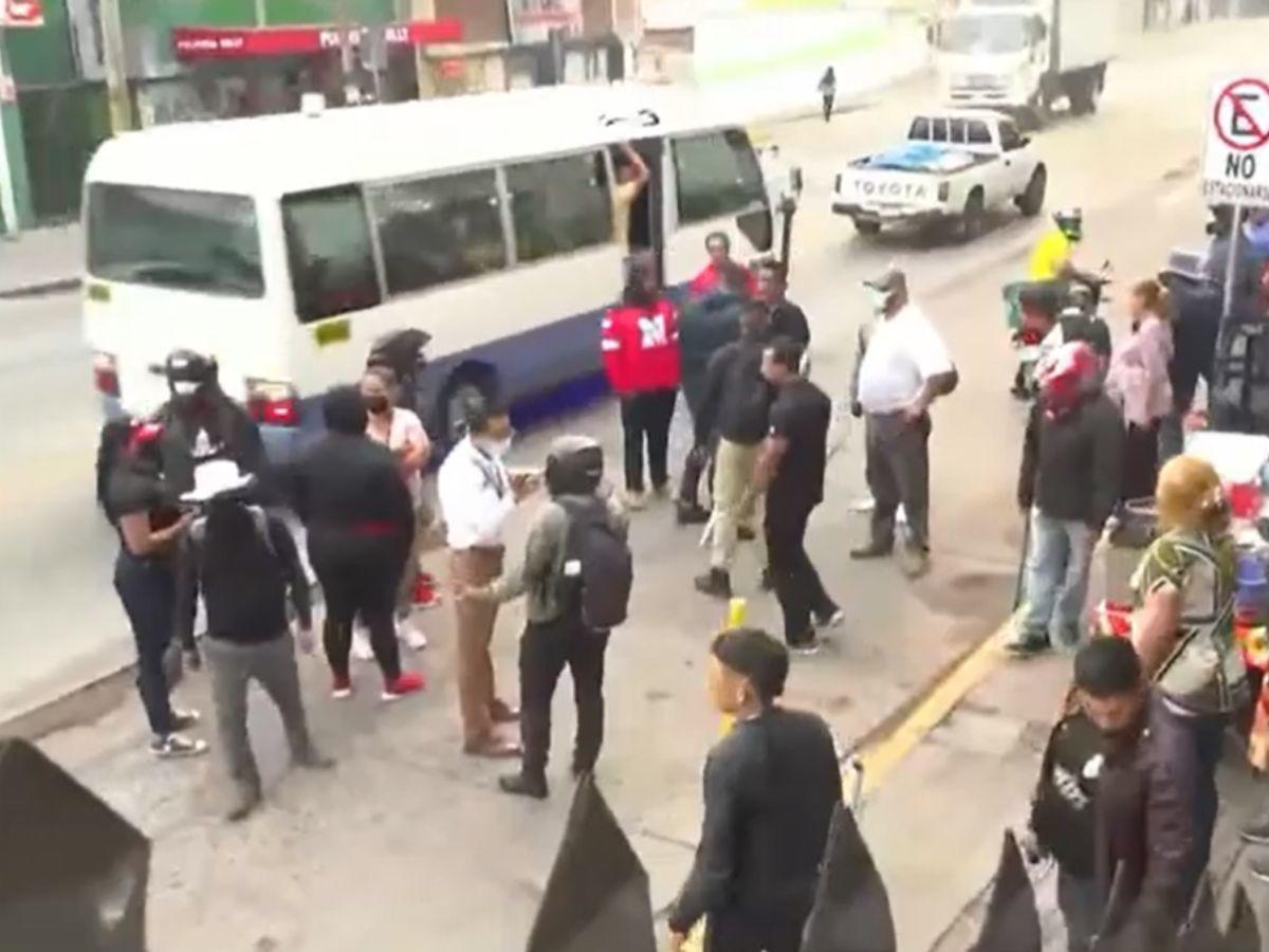 “Si vienen se van a morir”: Colectivos de Libre confrontados por toma de centro de Salud