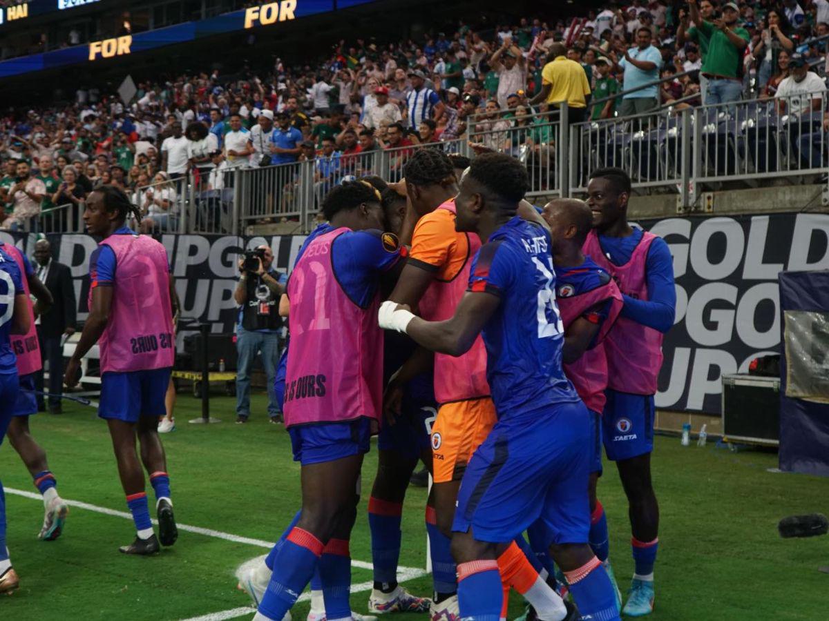 Haití derrota sobre la hora 2-1 a Qatar en su debut en la Copa Oro