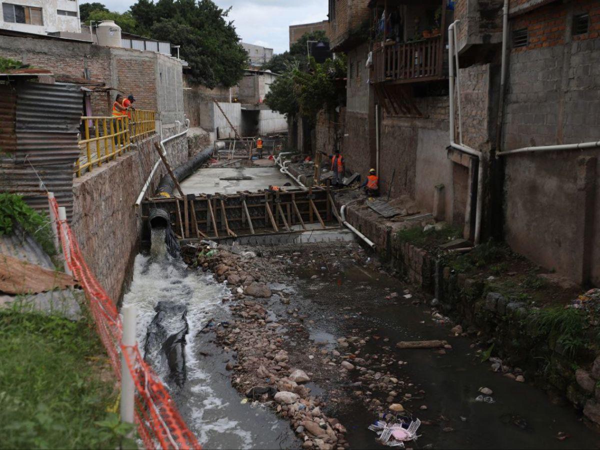 Avanzan las obras de mitigación en el sector Los Jucos del barrio Morazán