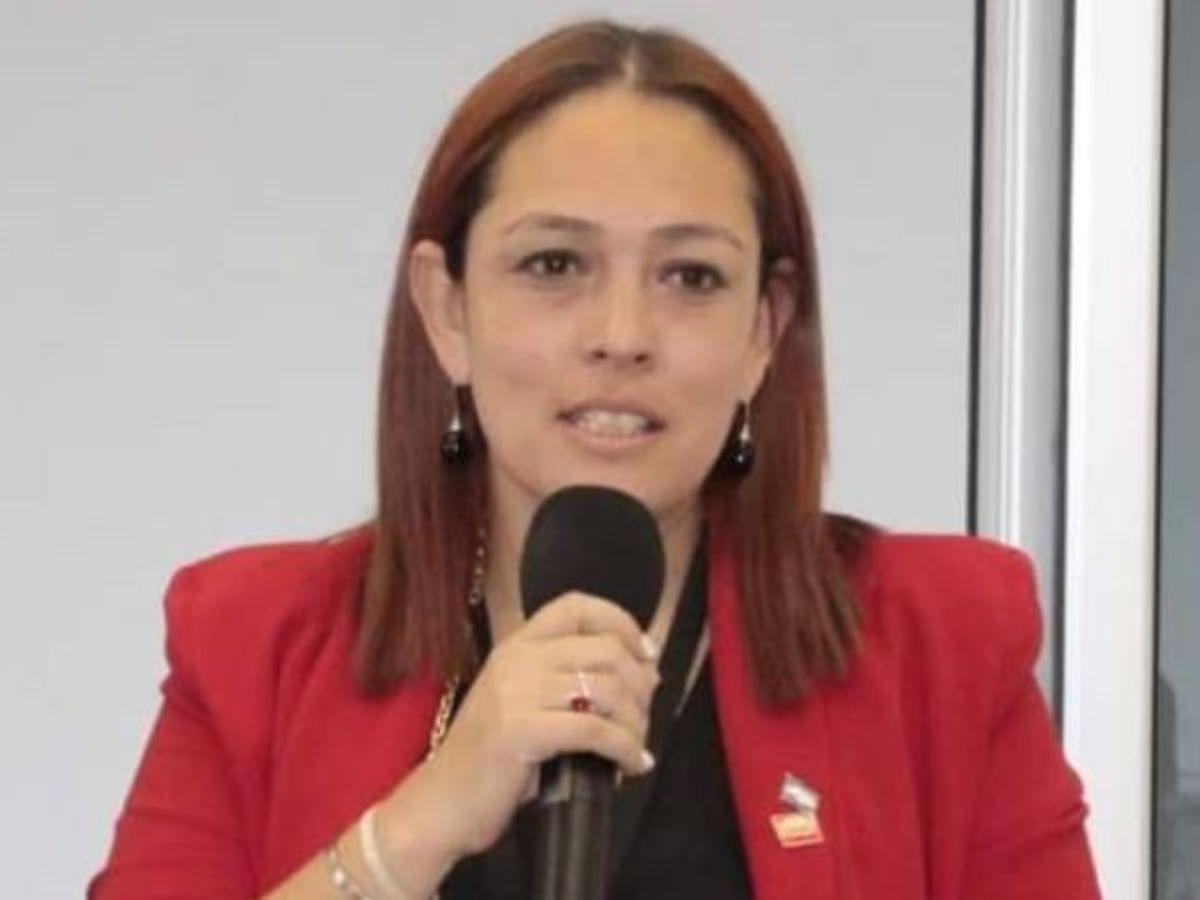 Elisa Borjas, directora de Registro Vehicular del IP se defiende en libertad del delito de estafa