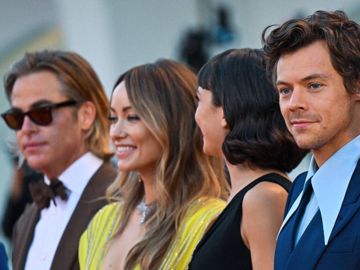 Harry Styles no le escupió a Chris Pine en el Festival de Venecia