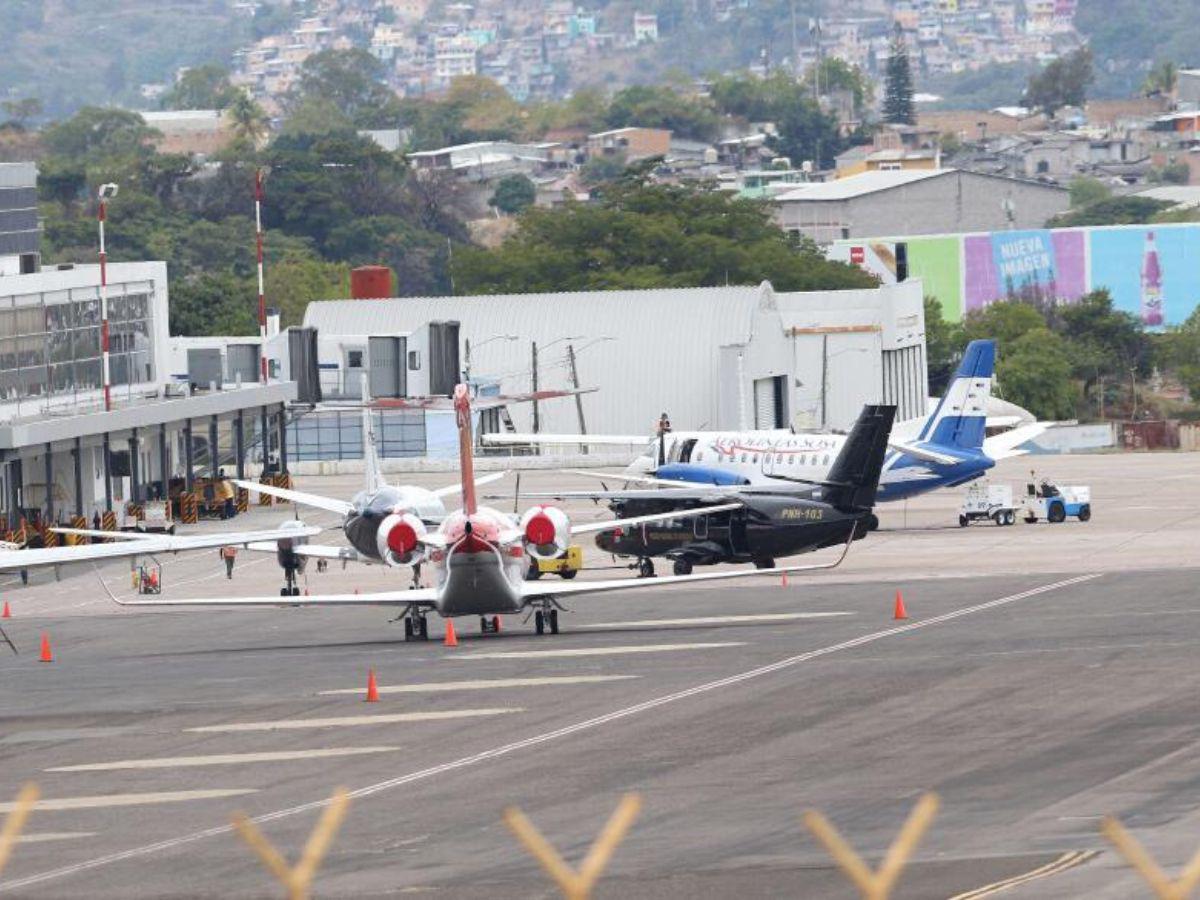 Hombre muere cuando avión iba a aterrizar en Toncontín