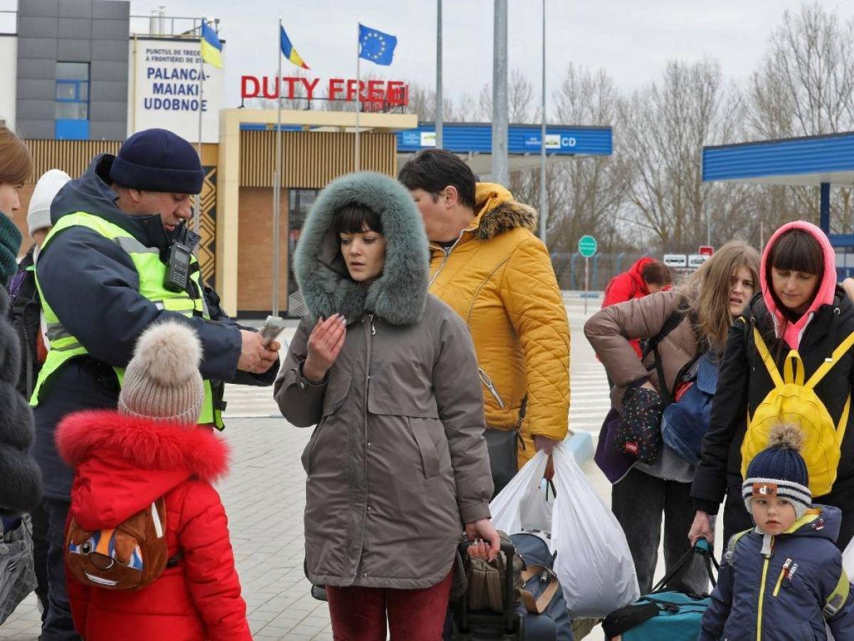 Más de tres millones de personas han huido de la guerra en Ucrania (ONU)