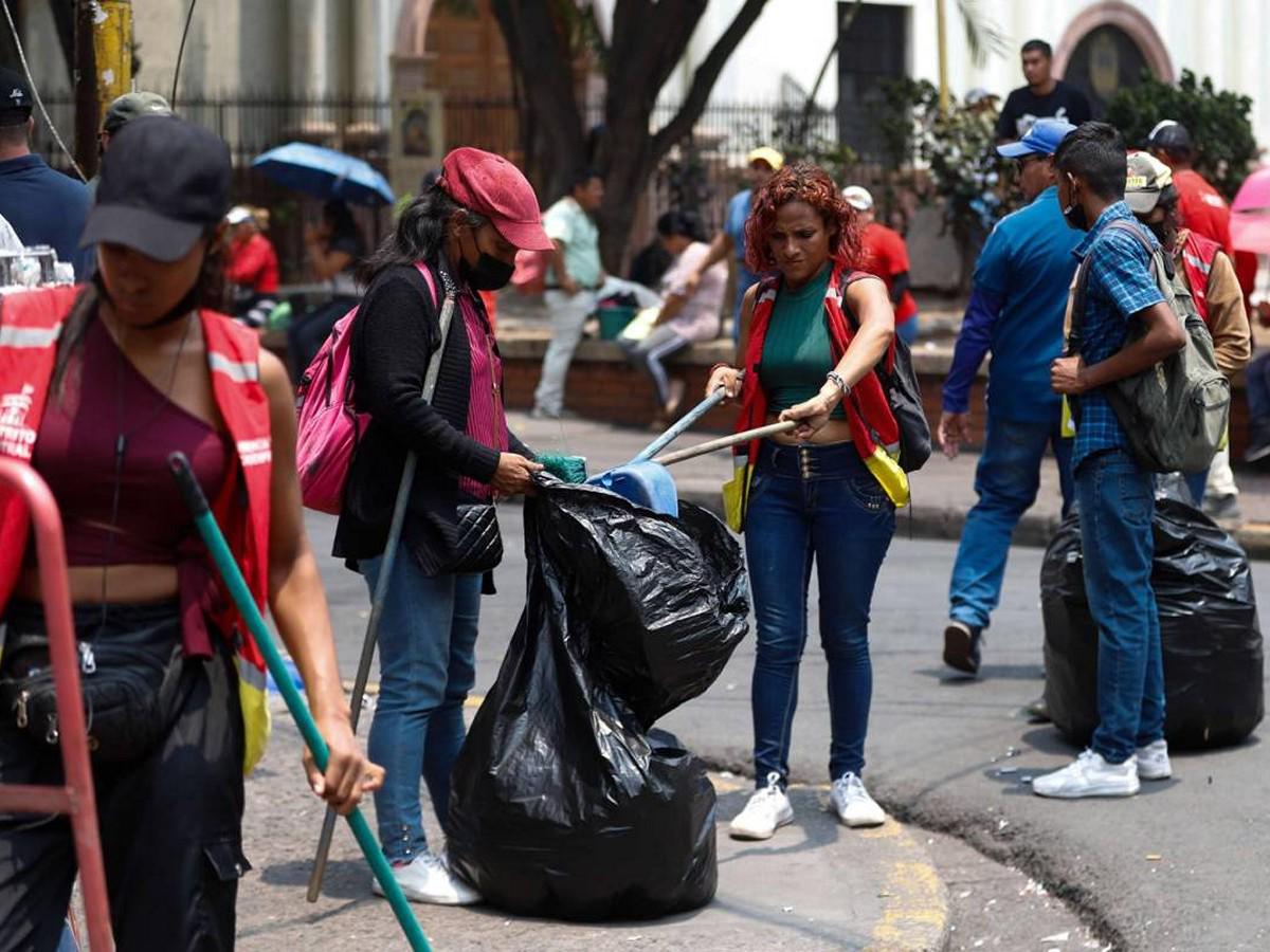 Unas 15 toneladas de basura deja marcha del Día del Trabajador en Tegucigalpa