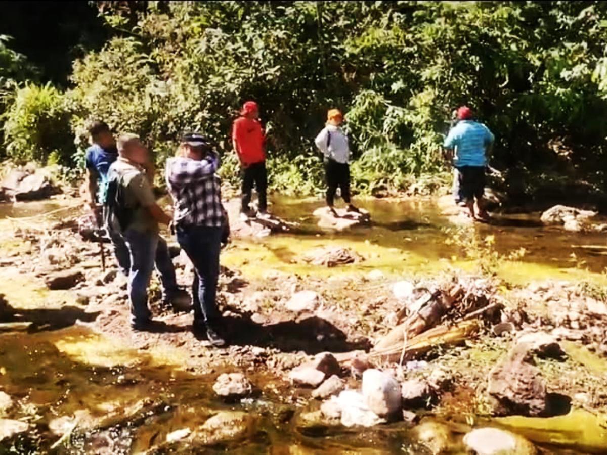 Muerto y con signos de tortura hallan a dueño de un taller de pintura en Cortés