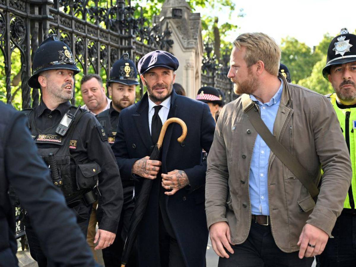 David Beckham hizo horas de cola para despedirse de la difunta Isabel II