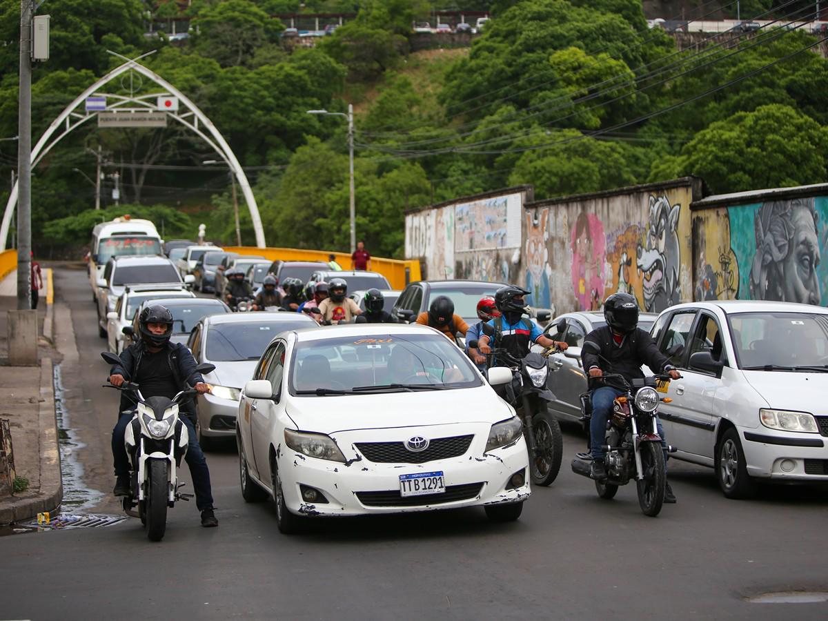 Malas costumbres que se deben evitar para  prevenir accidentes en moto