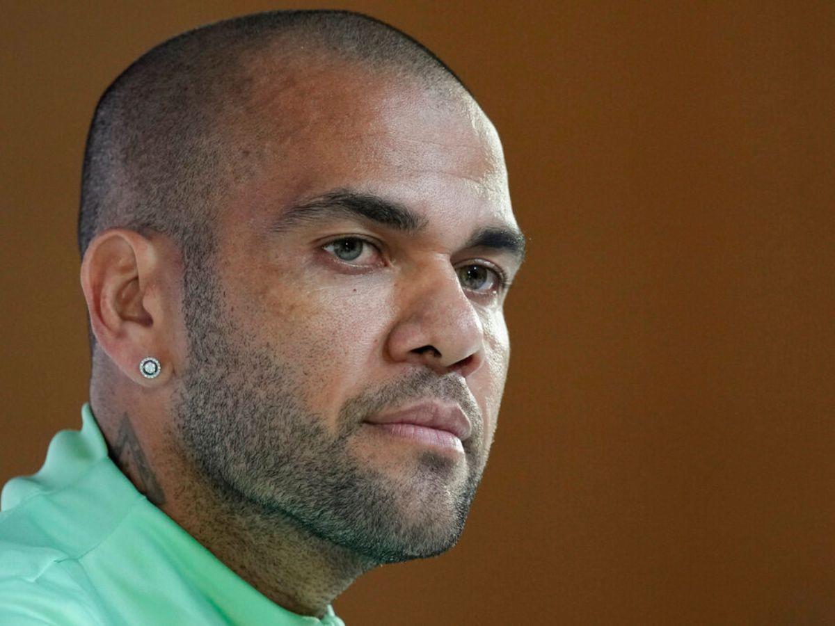 Dani Alves negocia acuerdo para evitar ir a juicio