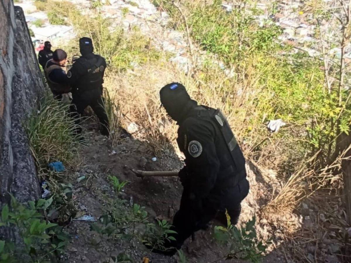 Hallan fosa clandestina de la pandilla 18 en colonia Nueva Esperanza