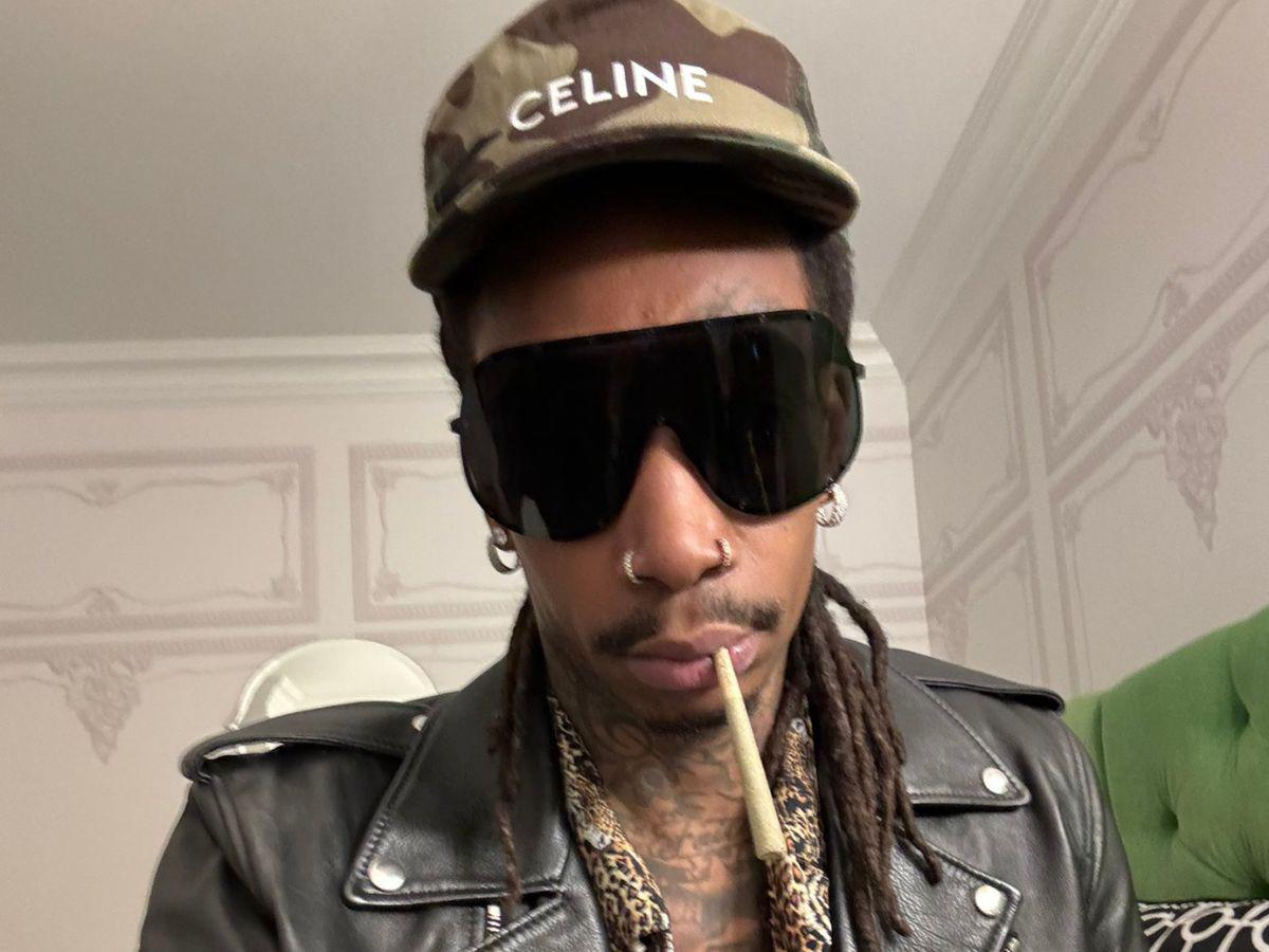 Acusan a Wiz Khalifa por posesión de drogas durante festival en Rumania