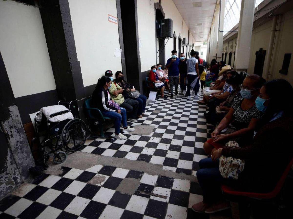 Pacientes oncológicos sufren ante la espera de que se construya el búnker