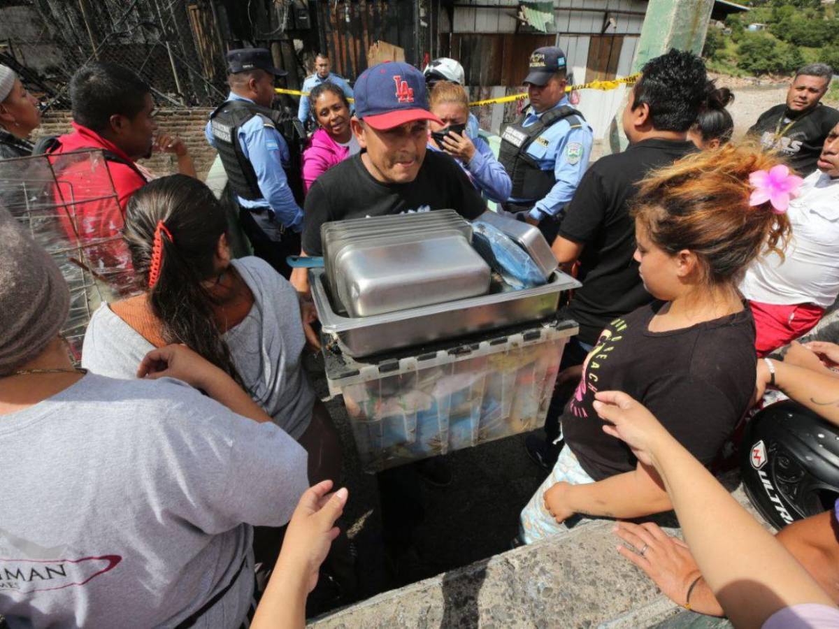 Devastados y sin sustento, comerciantes de Comayagüela enfrentan tragedia tras incendio