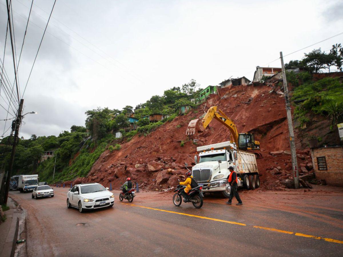 Saturación de suelos continúa activando falla de colonia Villa Nueva