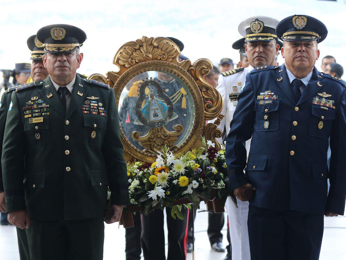 FF AA firmes y prestas al servicio de su capitana general, Virgen de Suyapa