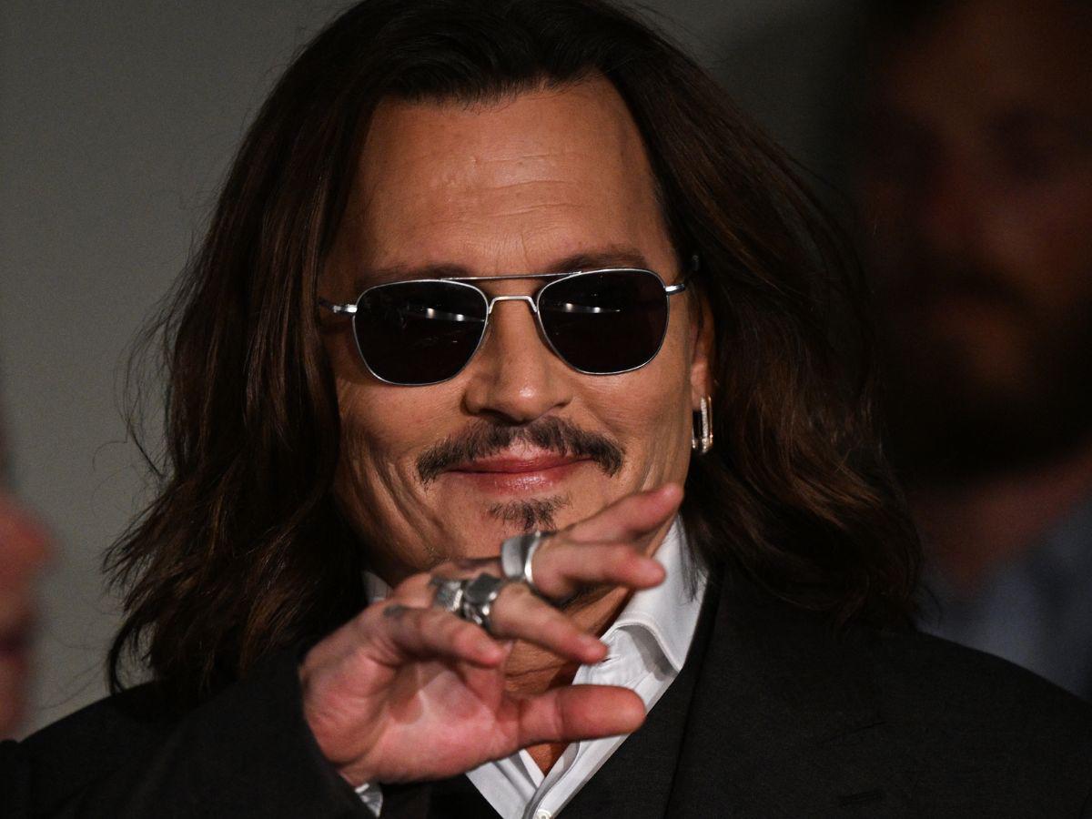 Critican a Johnny Depp por el mal estado de sus dientes