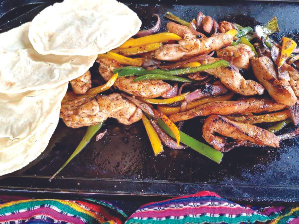 Fajitas de pollo a la hondureña.