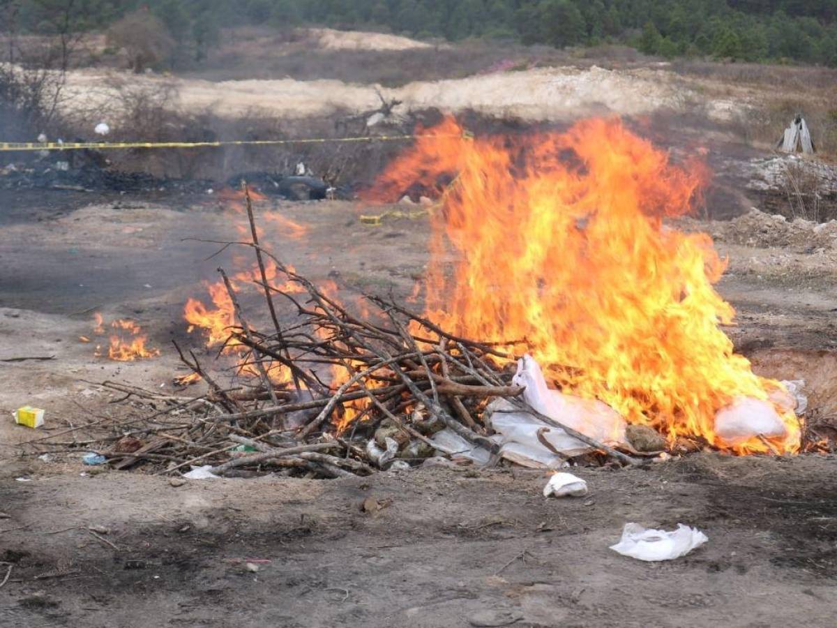 Incineran más de 800 libras de marihuana en la capital de Honduras