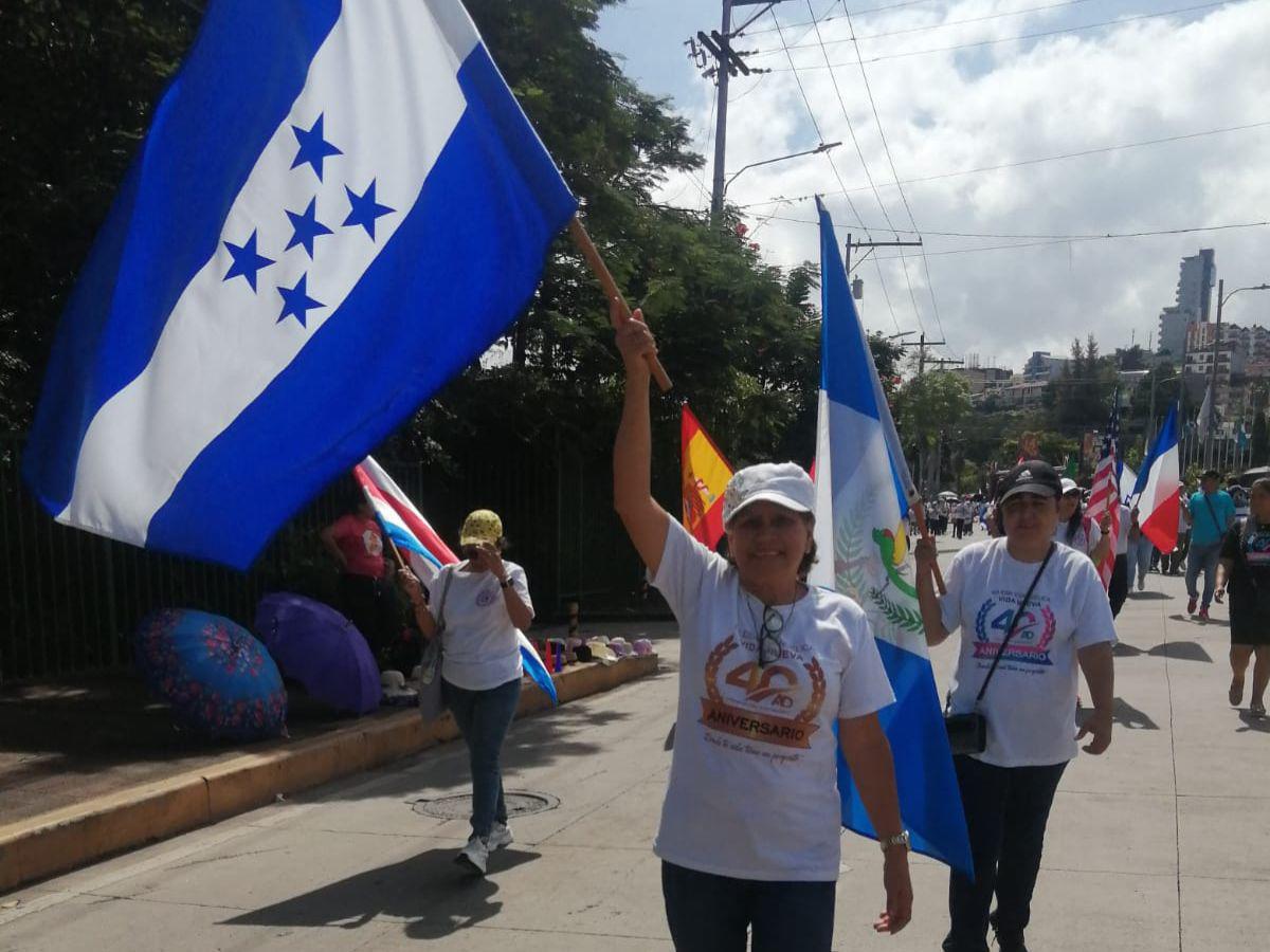 Iglesias conmemoran con devoción el Día de la Biblia en Honduras