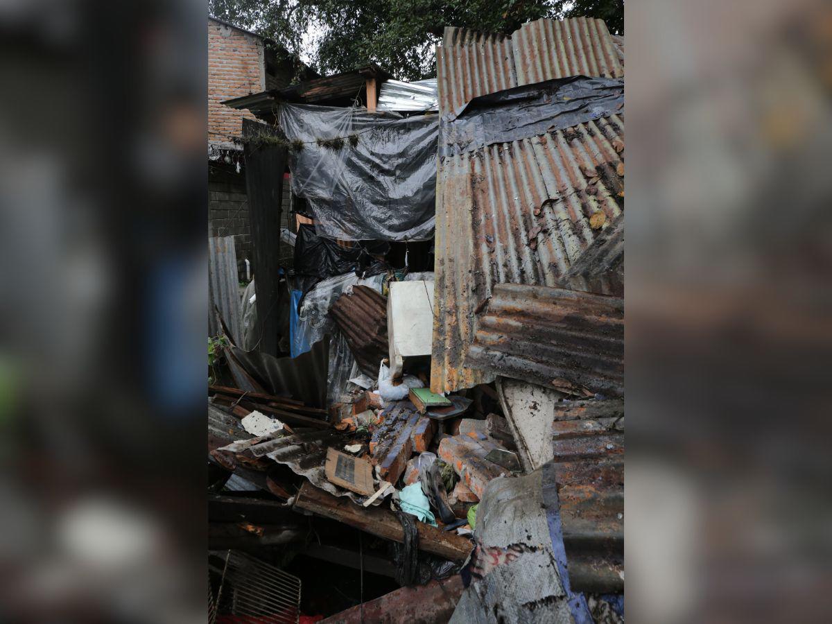 Lluvias por tropical Sara provocan deslizamientos colonia La Peña de la capital