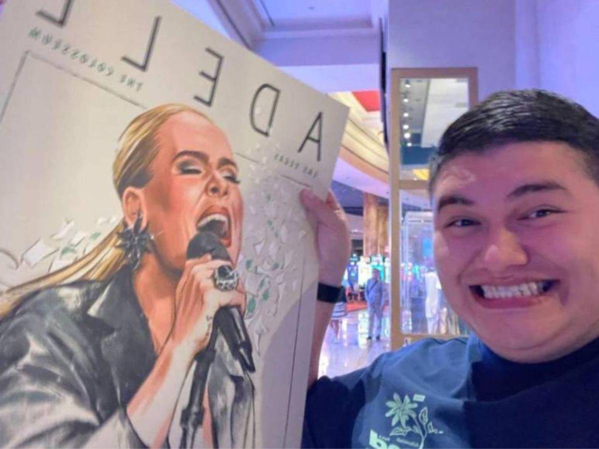 Hondureño le regala a Adele muñeca artesanal durante su show en Las Vegas