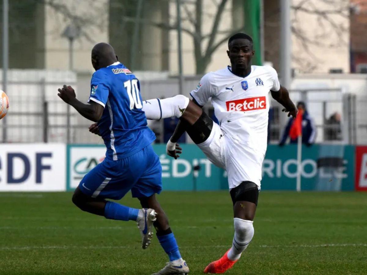 Una patada en el pecho envió a jugador del Hyeres a unidad de reanimación