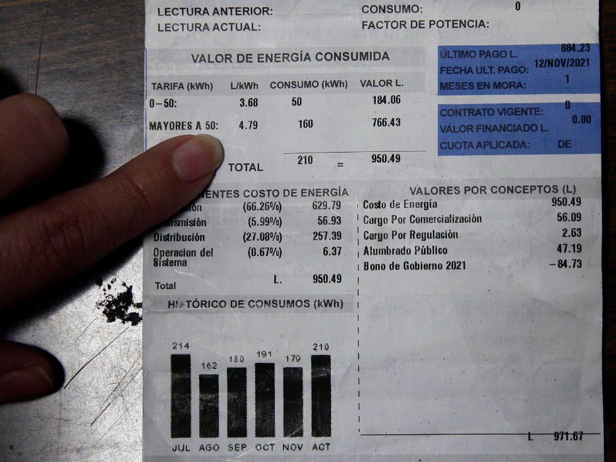 ¿Cómo solicitar descuento de la tercera edad en el recibo de luz?