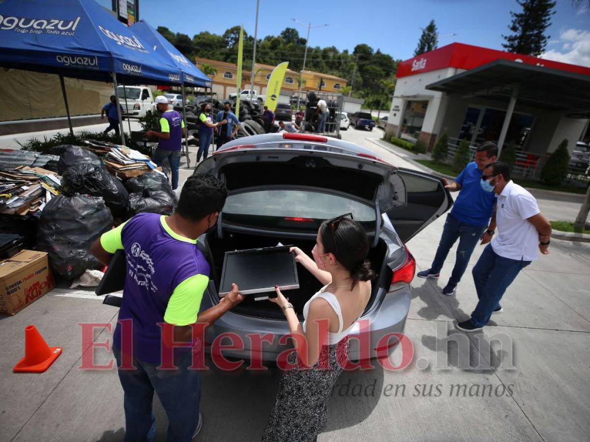 Los desechos tecnológicos fueron entregados por los capitalinos.