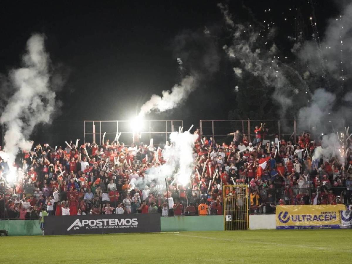 No se vio: Choloma de fiesta, Platense entre lágrimas e insólita jugada en final del ascenso