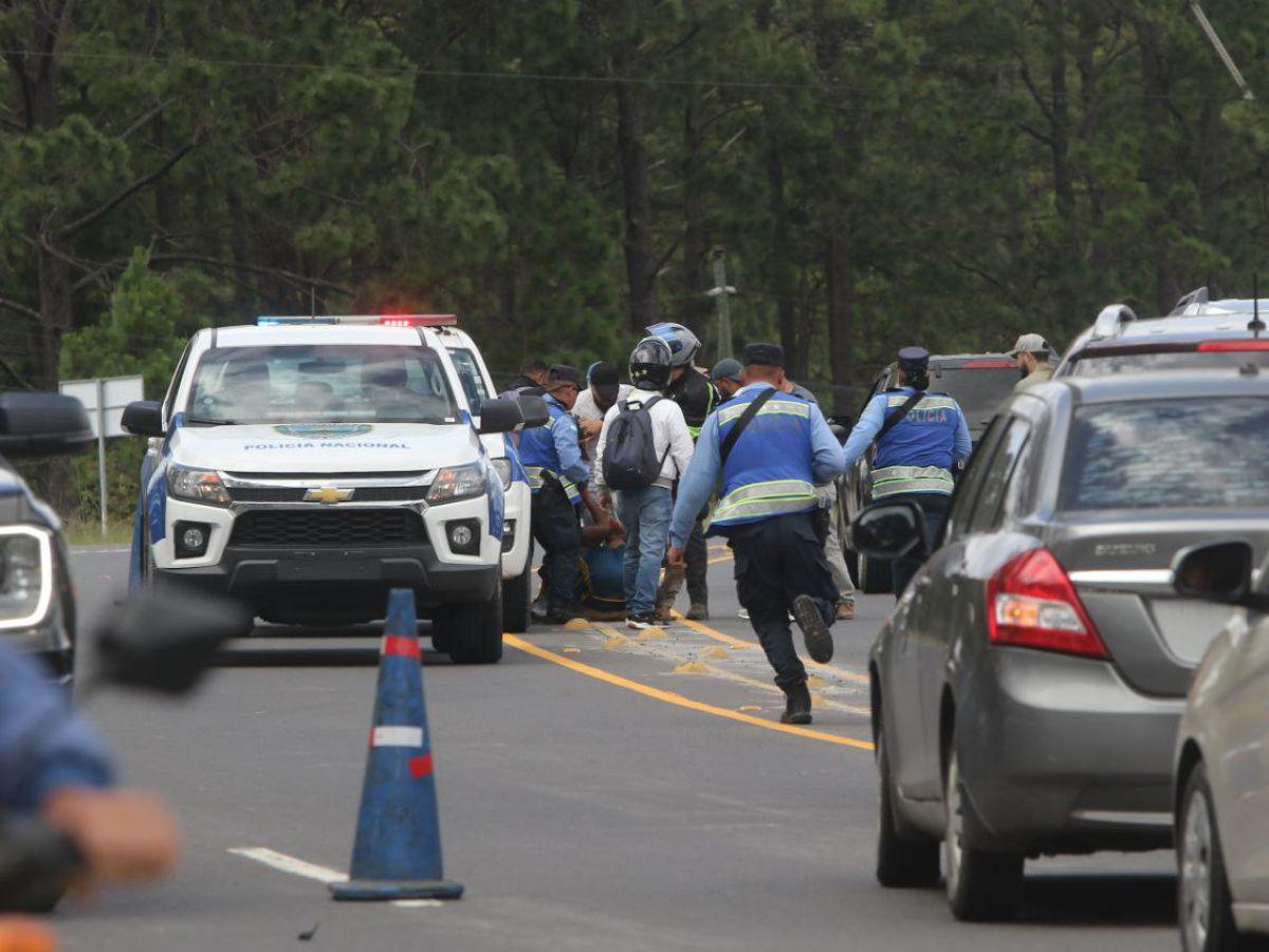 Familiares bajaron de una patrulla y golpearon a hombre implicado en accidente en Zambrano