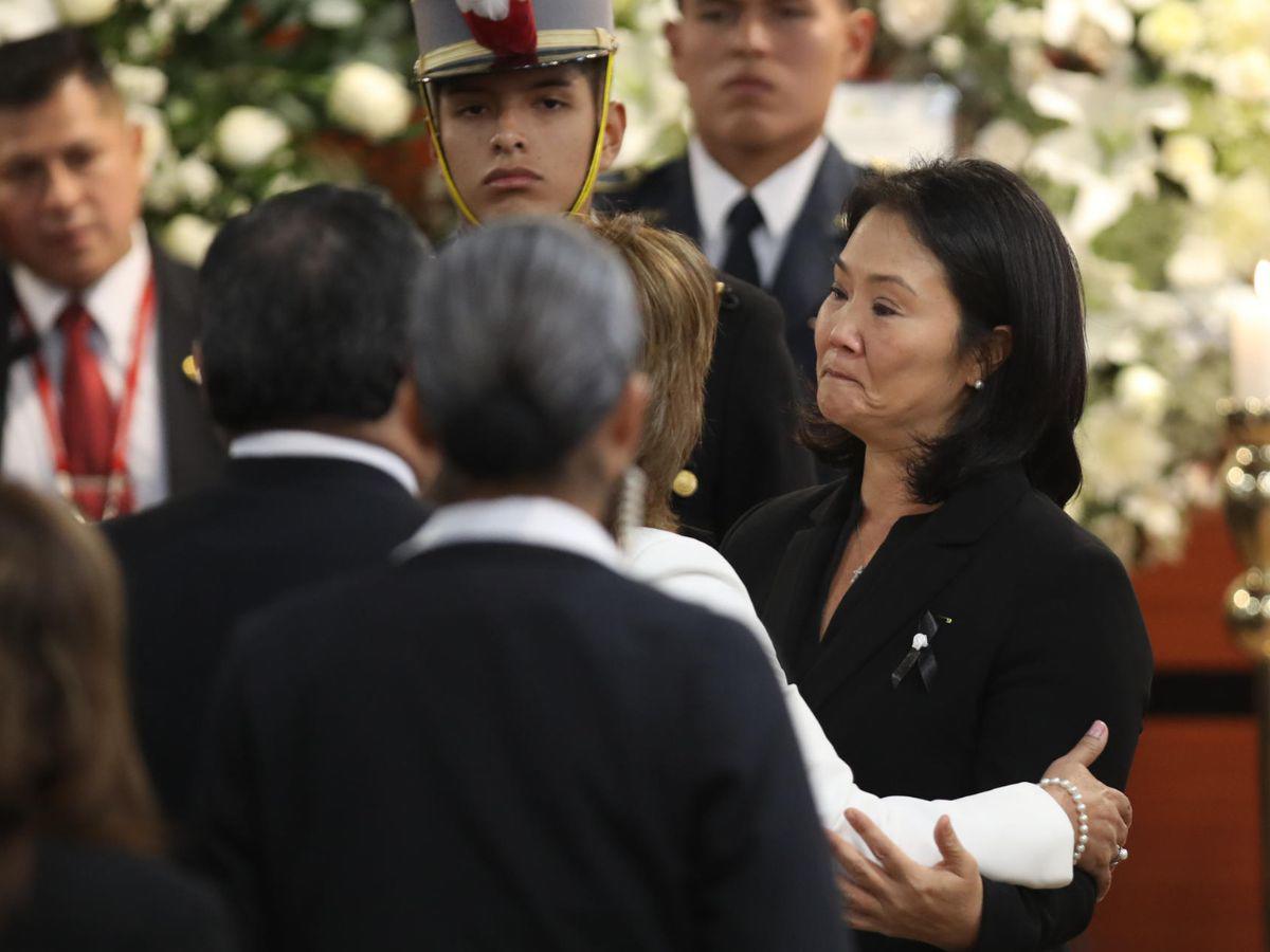 Fujimori recibe honores de Estado previo a su velorio en Lima, Perú