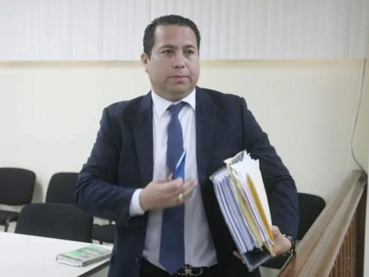 Intención de dilatar juicio no tendrá un alto impacto a favor de JOH: Marlon Duarte